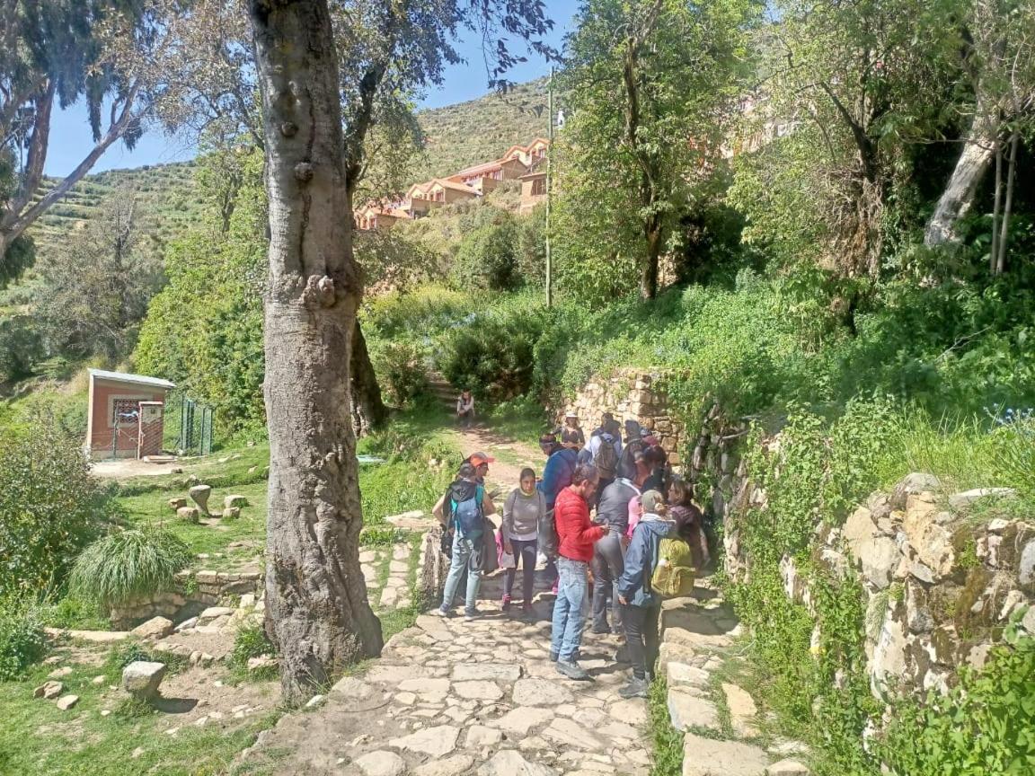 Hostal Inca Uma Comunidad Yumani Bagian luar foto